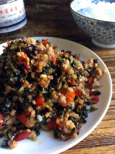 Chive Flower & Mushroom Pork