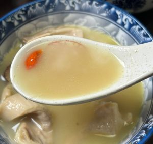 胡椒筋肚湯