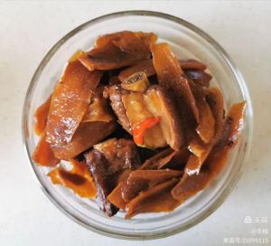 Costillas de cerdo estofadas con jengibre
