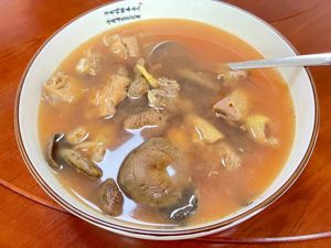 Yongchun Red Mushroom Chicken